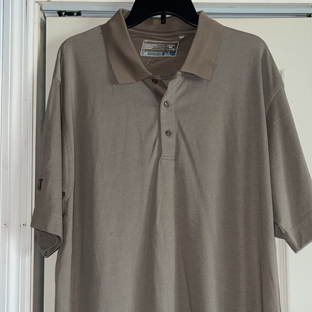 CUTTER & BUCK MENS TAN AND WHITE STRIPED SHORT SLEEVE POLO SHIRT